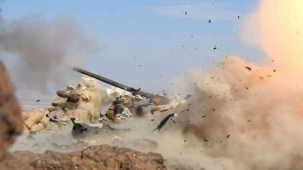 قصف مدفعي يدمر مخزن أسلحة ومصرع وإصابة 21 حوثيا غرب مأرب