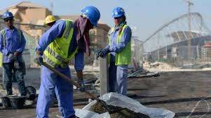 العمال الأجانب يعيشون المأساة في قطر ومزاعم الإصلاح تذهب أدراج الرياح