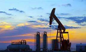 النفط يقلص مكاسبه.. برنت مرتفع 3% عند 74.92 دولار للبرميل