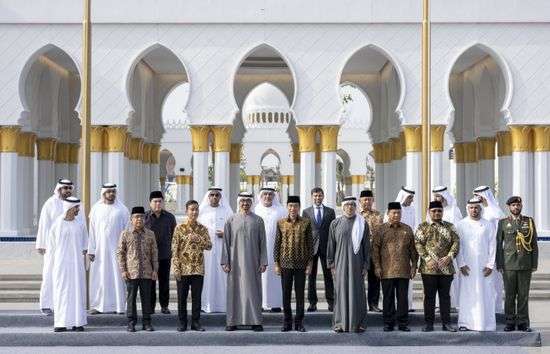 رئيس الإمارات يعبر عن سعادته بافتتاح جامع الشيخ زايد في إندونيسيا