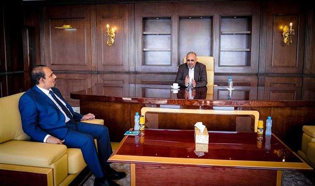 الزُبيدي يشدد على مضاعفة الجهود واستنفار الطاقات لخدمة المواطنين بهذه المحافظة