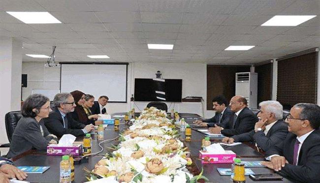 سفراء الاتحاد الأوروبي يبحثون الإصلاحات المالية في البنك المركزي بعدن