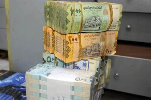 تراجع غير مسبوق للريال أمام العملات الأجنبية والعربية