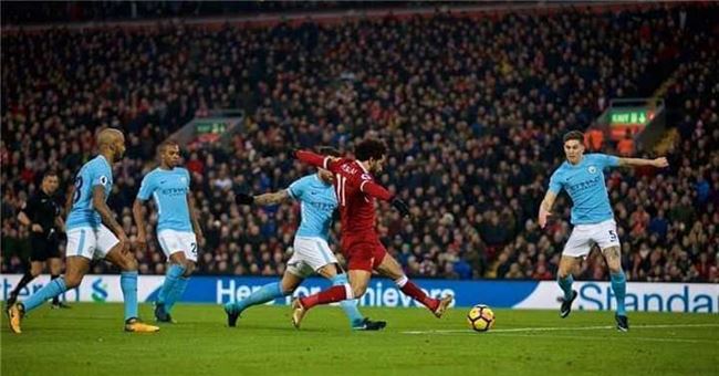 محمد صلاح يقود ليفربول.. وهالاند ومحرز في هجوم السيتي