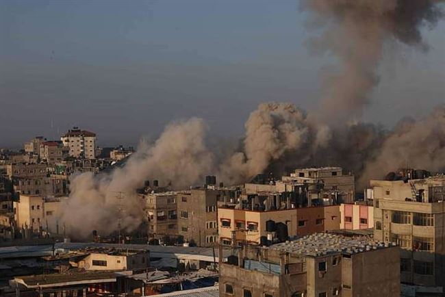 بعد ساعات من انتهاء الهدنة.. عشرات القتلى والجرحى في تجدد القصف الإسرائيلي على غـزة