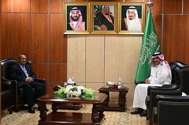 بن دغر مع آل جابر.. يدعو اليمنيين لقبول الحل السعودي المطروح على حساب تضحياتهم