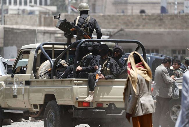 الحوثي يتعرض لهجوم من داخل صنعاء
