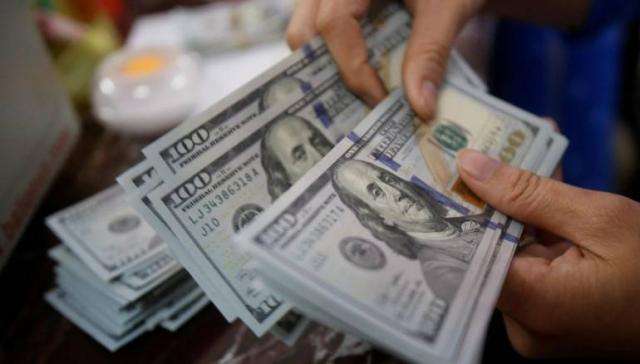 مطالبة بفتح تحقيق.. أين اختفت 20 مليار دولار تسلمتها المنظمات الإغاثية في اليمن ؟