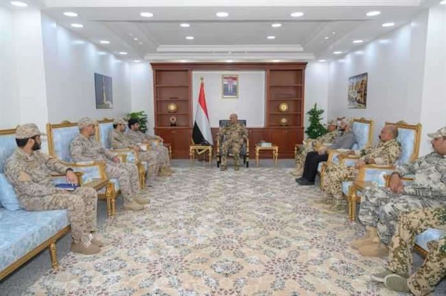 العميد طارق صالح يستقبل وفداً عسكرياً سعودياً