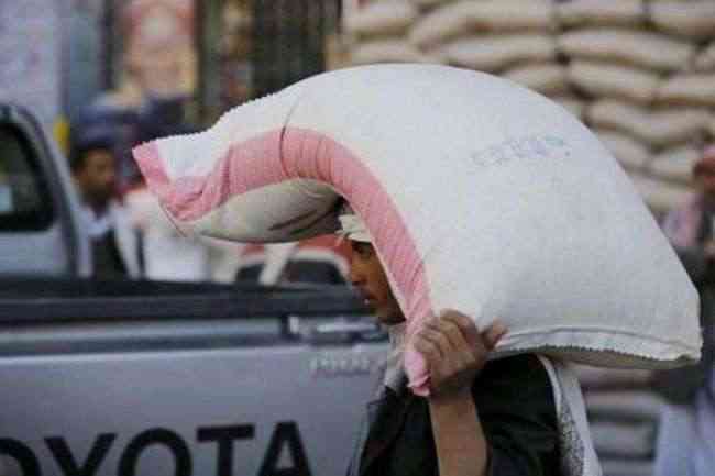 تجار اليمن يوقفون واردات القمح الجديدة وشبح المجاعة يلوح