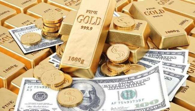 الذهب يصعد إلى أعلى مستوياته في أسبوعين مع تراجع الدولار