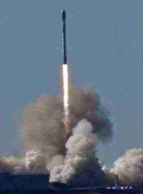 سبيس إكس تطلق أول صاروخ منذ سبتمبر