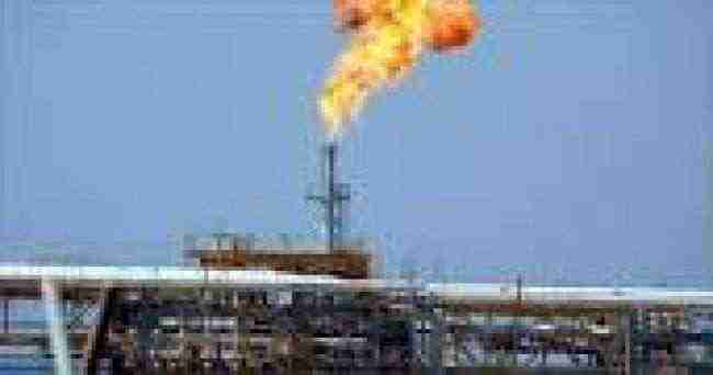 المتحدث باسم محافظة عدن يحسم الجدل حول توفر المشتقات النفطية