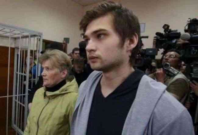 السجن مع وقف التنفيذ لشاب روسي لعب (بوكيمون جو) داخل كنيسة