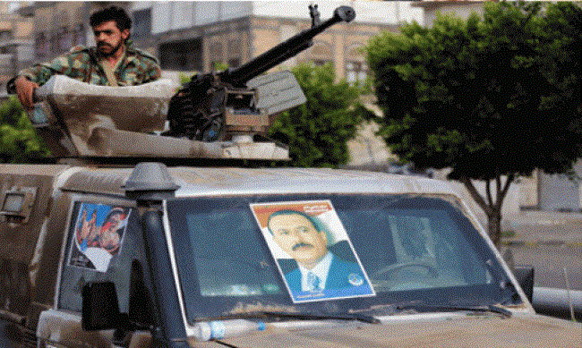 اشتباكات عنيفة بين الحوثيين والحرس الجمهوري الموالي لصالح في تعز