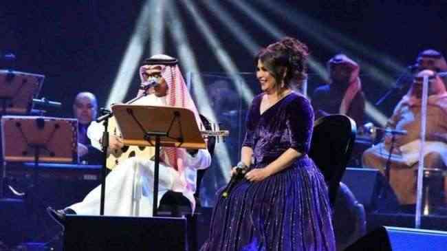 رابح صقر ونوال الكويتية في حفل غنائي بالسعودية