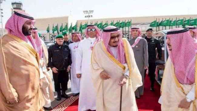 الملك سلمان يتوجه إلى تونس لحضور القمة العربية