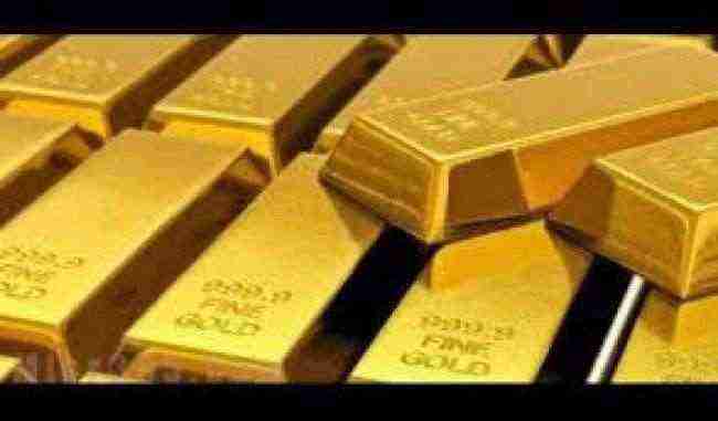 الذهب يتماسك قرب أعلى مستوى في أسبوعين بفعل سياسات التيسير