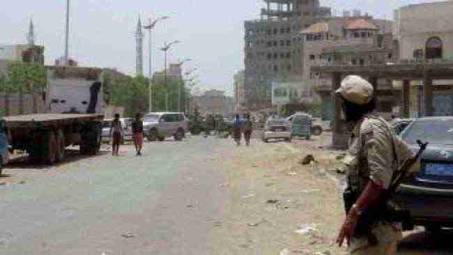 مصدر ينفي مزاعم استهداف الحوثيين مقر التحالف في عدن