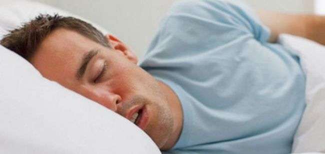 دراسة: الشخير أثناء النوم ليس حكرا على الرجال
