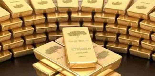 أسعار الذهب تلامس ذروتها في أسبوع مدفوعة بإقبال على الملاذات الآمنة