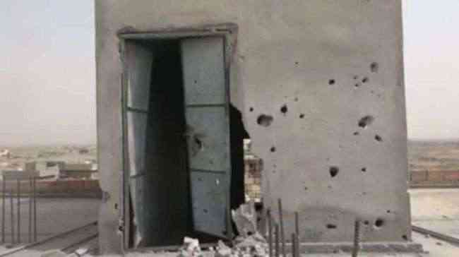 بالفيديو.. قصف حوثي على منازل المواطنين في حيس بالحديدة